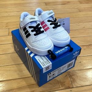 Adidas Forum Low size toddler 5.5 black/magenta/white
